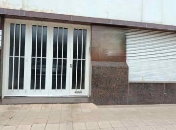 Casa · 174m² · 4 Ambientes · 1 Cochera · Casa Centrica, 3 Dorm..