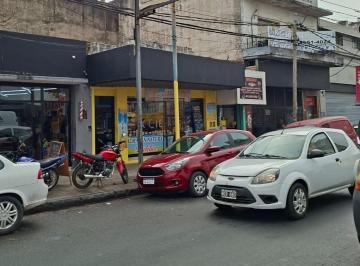 Local comercial · 108m² · 1 Ambiente · Local Comercial en Alquiler Moron Centro Sobre Av Rivadavia