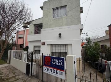 Casa · 200m² · 7 Ambientes · Casa en López Camelo