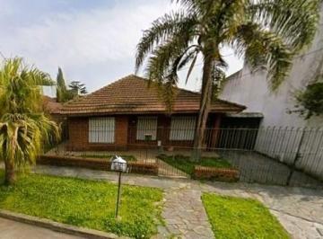 Casa · 168m² · 5 Ambientes · 4 Cocheras · Chalet - Jardin. Cocheras - B Eisieland - Quilmes