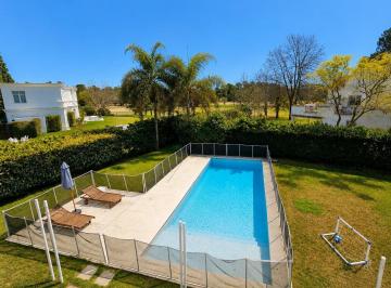 Casa · 310m² · 7 Ambientes · Casa en Mayling Club de Campo