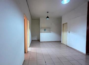 Departamento de 2 ambientes, Cipolletti · Departamento Amplio de Dos Dorm. en un Primer Piso.