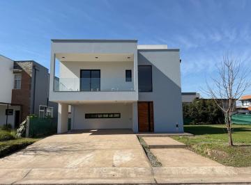 Casa de 5 ambientes, San Pablo · Hermosa Propiedad en Country The Point a Estrenar 3 Dorm con Balcon y Vestidor.