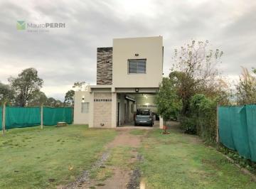 Casa · 120m² · 4 Ambientes · 2 Cocheras · Casa en Venta 3 Dorm. en La Plata
