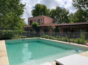 Casa · 280m² · 5 Ambientes · Casa Chalet en Alq. Temporario en Santa Maria de Tigre, Rincón de Milberg, Tigre