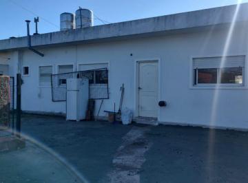 PH de 3 ambientes, Almirante Brown · Alquiler de Departamento de Tres Ambientes en Adrogué