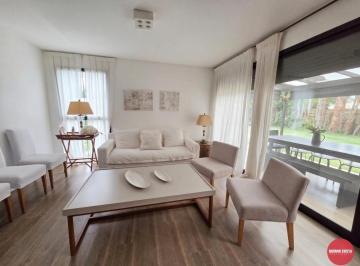 Casa · 170m² · 4 Ambientes · 2 Cocheras · Casa en Venta San Antonio de Areco en Barrio Cerrado Materas. 448 m² de Lote