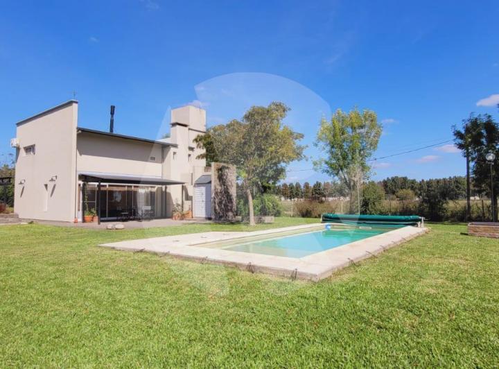 Casa · 114m² · 3 Ambientes · 1 Cochera