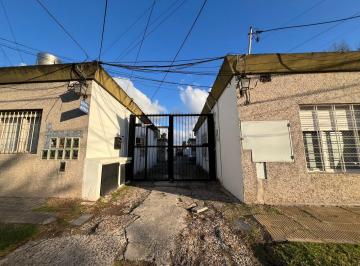 PH · 55m² · 3 Ambientes · 1 Cochera · PH en Venta Castelar Norte