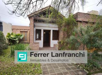 Casa · 172m² · 5 Ambientes · 1 Cochera · Casa en Venta Poeta Lugones Apto Credito (Excepto Banco Nacion)