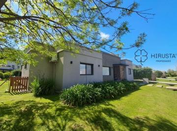 Casa de 5 ambientes, Pilar · Casa en Venta Manzanares Chico 2 Dorm + Dep de Servicio/escritorio + Lavadero + Gran Jardin/parrilla