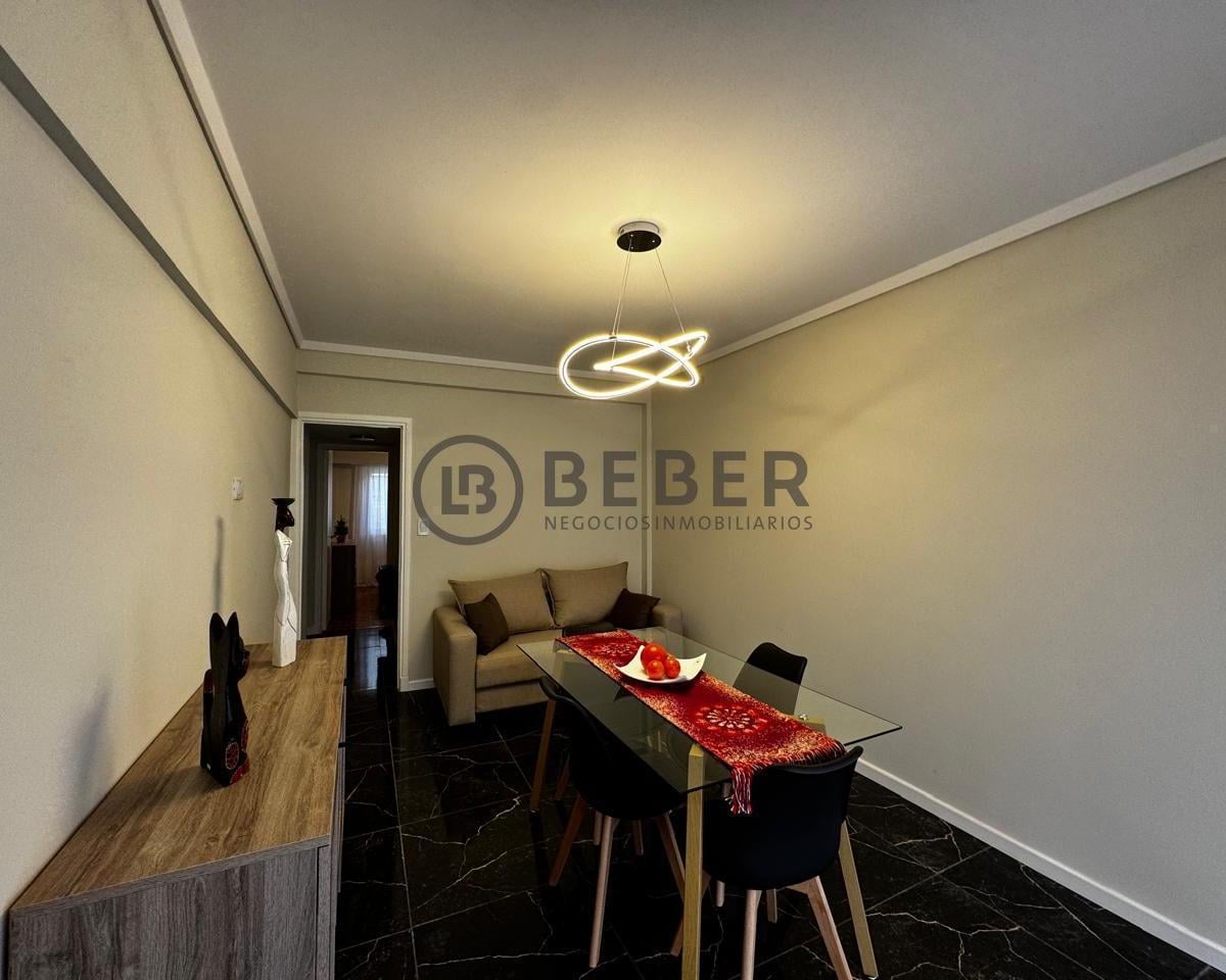 Departamento 2 amb reciclado, 40m² con balcón — Centro