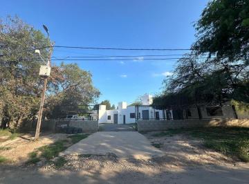 Casa de 5 ambientes, Córdoba · Alquiler de Casa 2 Dorm. con Patio en Housing – Saldán
