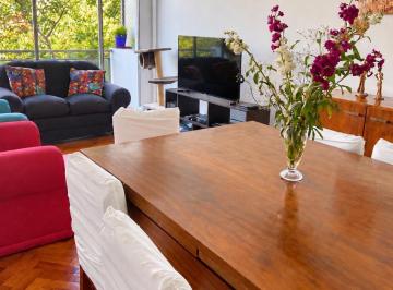 Departamento · 102m² · 2 Ambientes · 1 Cochera · Impecable y Amplio Dpto Frontal a Mtrs de Plaza Independencia