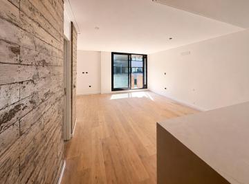 Departamento · 52m² · 2 Ambientes · Departamento de 1 Dormitorio con Radiadores y Balcón Al Frente