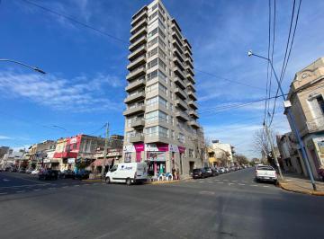 Departamento de 2 ambientes, Avellaneda · Hermoso Departamento 2 Ambientes con Balcón Sobre Av Galicia, en Excelente Ubicación y Estado