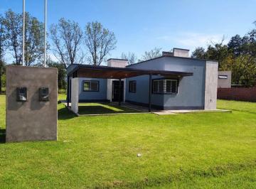 Casa · 73m² · 3 Ambientes · 1 Cochera · Casa en Venta - La Darsena
