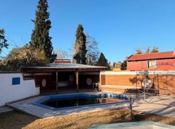 Casa de 5 ambientes, Gobernador Benegas · Alquiler | Casa/chalet en Godoy Cruz (A m Parque Benegas)