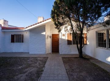 Casa de 4 ambientes, Córdoba · Casa en Venta de 3 Dorm. en Parque Latino
