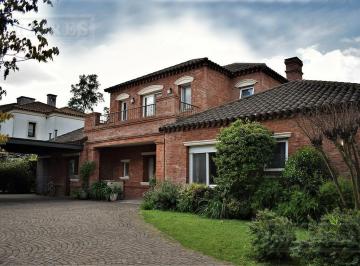 Casa · 310m² · 10 Ambientes · 2 Cocheras · Muy Linda Casa en Venta en Martindale Country Club