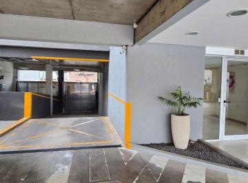 Garage , Lanús · Cochera Cubierta en Venta con Acceso a Sum y Gym