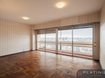 Departamento · 125m² · 5 Ambientes · 1 Cochera · Departamento en Venta de 3 Dorm. con Cochera - Centro