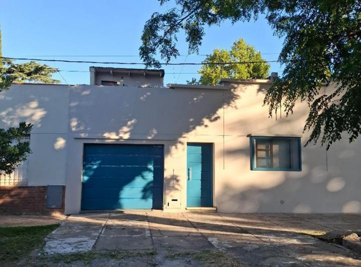 Casa · 80m² · 4 Ambientes · 1 Cochera