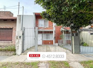 Casa · 91m² · 4 Ambientes · 2 Cocheras · Casa 3 Dorm. Alquiler - Villa Adelina