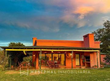 Casa · 298m² · 6 Ambientes · 2 Cocheras · - Venta - Casa 3 Dorm. Club de Campo Las Cortaderas, Tapia, Tucumán