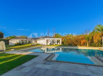 Casa · 600m² · 4 Ambientes · 2 Cocheras · ¡Venta! Hermosa Casa en Fincas del Sur - Toda en Una Planta ¡Con Escritura!