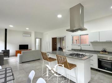 Casa · 120m² · 4 Ambientes · 1 Cochera · Casa en Venta en Costa Esmeralda