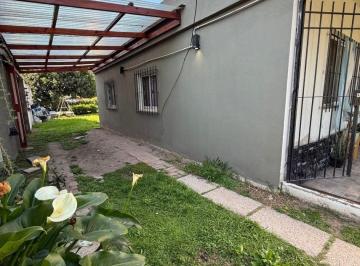 Casa · 80ha · 4 Ambientes · 1 Cochera · Casa en Venta C/ Cochera en Muñiz