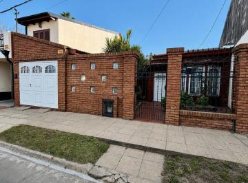 Casa · 326m² · 7 Ambientes · 1 Cochera · Casa en Venta: General Lopez 431 San Lorenzo