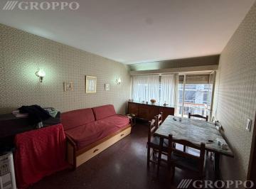 Departamento · 41m² · 2 Ambientes · 2 Ambientes a La Calle con Balcon de 44 M² - Plaza Colon