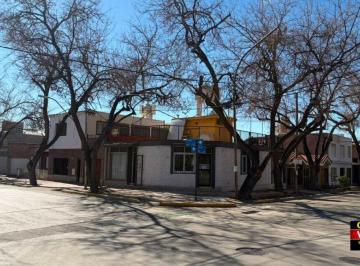 Casa de 5 ambientes, Ciudad de Mendoza · Inmobiliaria Otero Ofrece en Venta, Casa en El Mejor Sector Residencial de La Cuarta