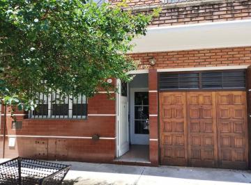 PH · 86m² · 3 Ambientes · 1 Cochera · Alquiler PH 3 Amb Patio y Cochera en Villa Parque
