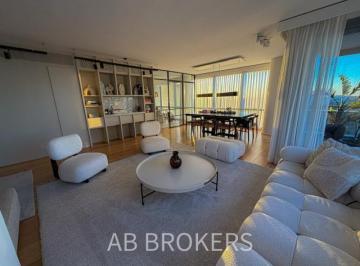 Departamento · 230m² · 5 Ambientes · 4 Cocheras · Excelente Unidad en Complejo Al Rio.