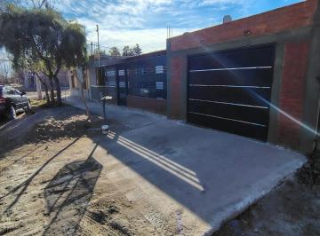 Casa · 45m² · 3 Ambientes · 2 Cocheras · Casa Amoblada en Alquiler
