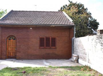 PH · 120m² · 4 Ambientes · 2 Cocheras · Venta Casa Multi - Familiar Reciclada en Merlo