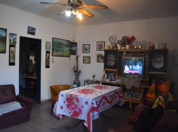 Casa · 133m² · 4 Ambientes · 1 Cochera · Venta Casa 3 Dorm. en Merlo - Apto Credito
