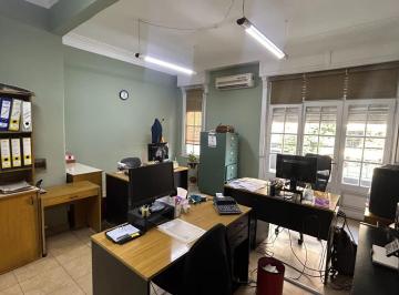 Departamento · 98m² · 4 Ambientes · Oficina / Piso Unico 4 Ambientes Al Frente en 1° Piso