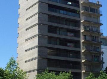 Departamento · 160m² · 4 Ambientes · 1 Cochera · Departamento