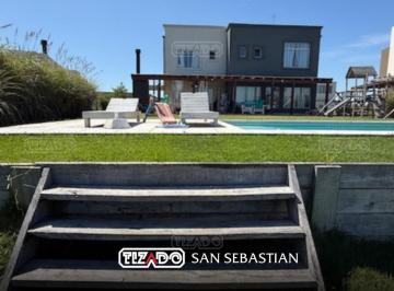 Casa · 170m² · 4 Ambientes · Casa en Alquiler en San Sebastian - Area 7, San Sebastian, Escobar