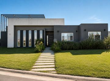 Casa · 150m² · 4 Ambientes · 1 Cochera · Casa en Alquiler Anual en San Sebastian, Escobar, G. B. a. Zona Norte Una Planta con Pileta