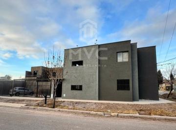 Departamento · 110m² · 4 Ambientes · 1 Cochera · Se Vende Dúplex 3 Habitaciones, en Carrodilla Luján de Cuyo.