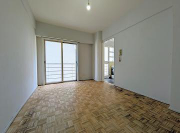 Departamento de 2 ambientes, Balvanera · 2 Ambientes 3 Balcones Excelente Ubicación