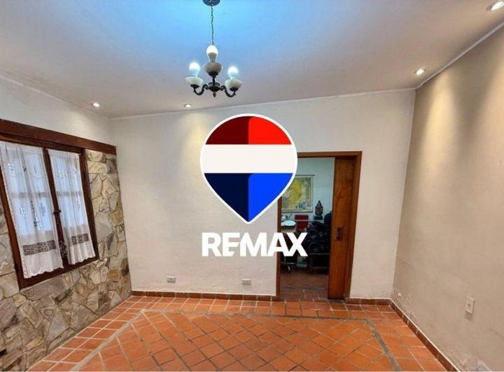 Casa · 200m² · 6 Ambientes · 1 Cochera