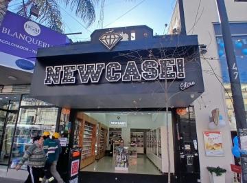 Local comercial · 86m² · Locales - a La Calle - Lanús - Oeste, Gran Bs. As. Sur