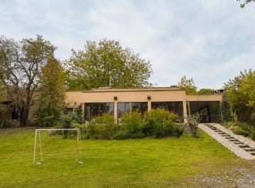 Casa · 275m² · 4 Ambientes · 5 Cocheras · Exc Casa Vta 3 Dor Gge/suite/pil/qcho/escr/bcon La Aguada