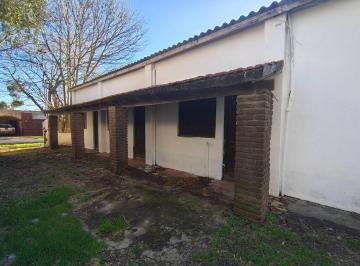 Bodega-Galpón · 246m² · Venta 2 Galpones Mas 4 Departamentos a Refaccionar
